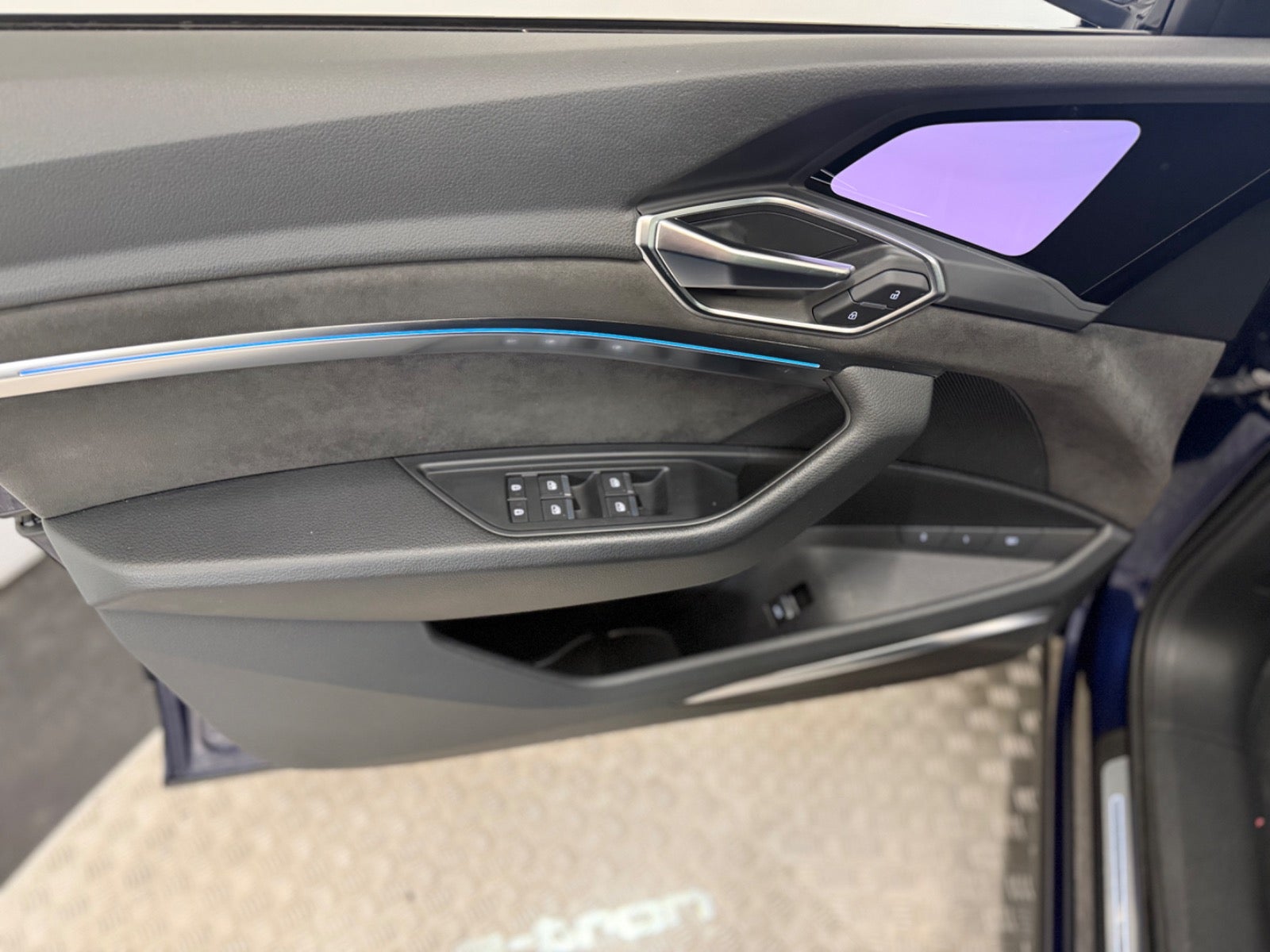 Audi e-tron 55 quattro, 408ps, 2021