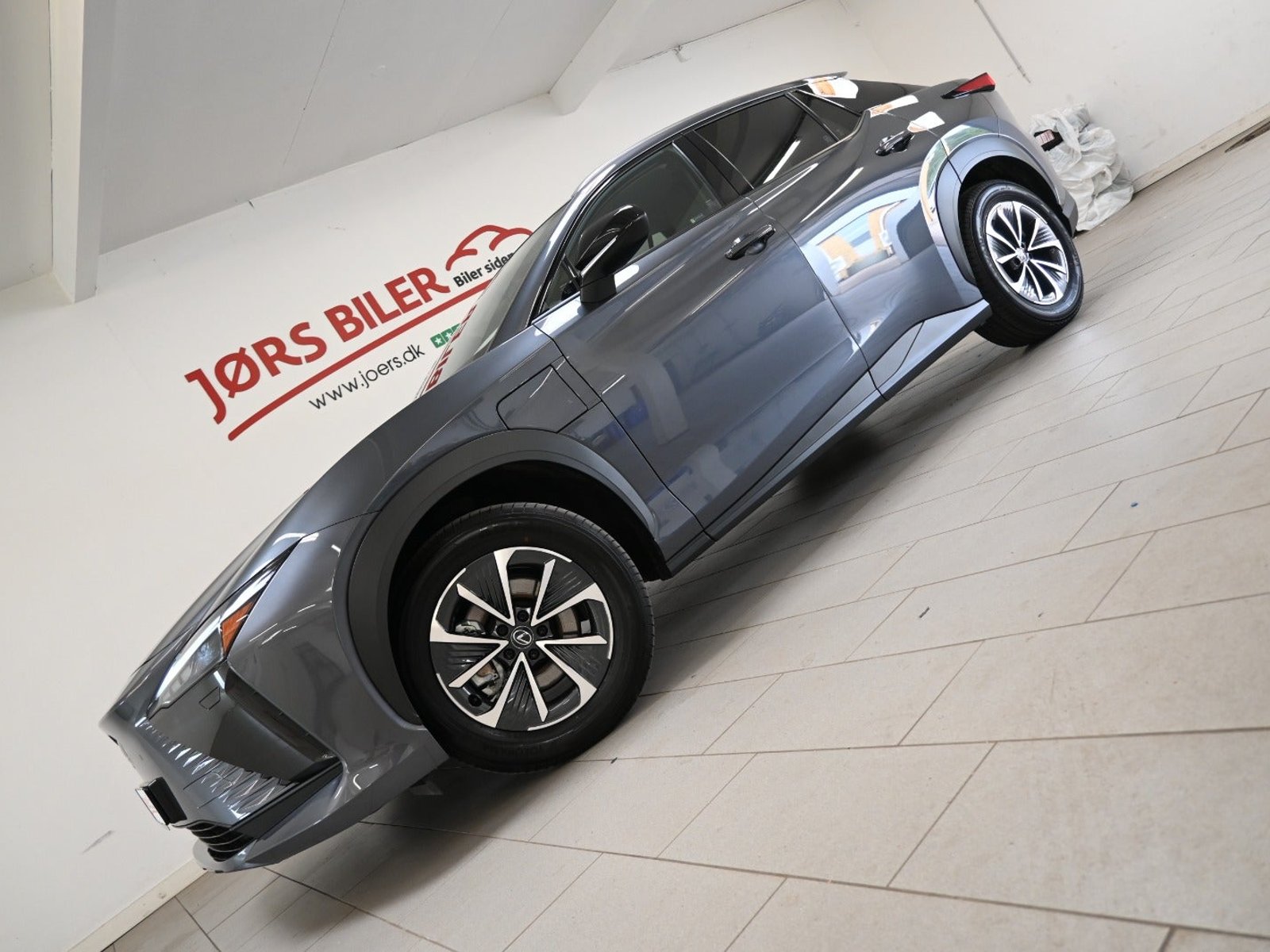 Lexus RZ 300e, 204hp, 2025