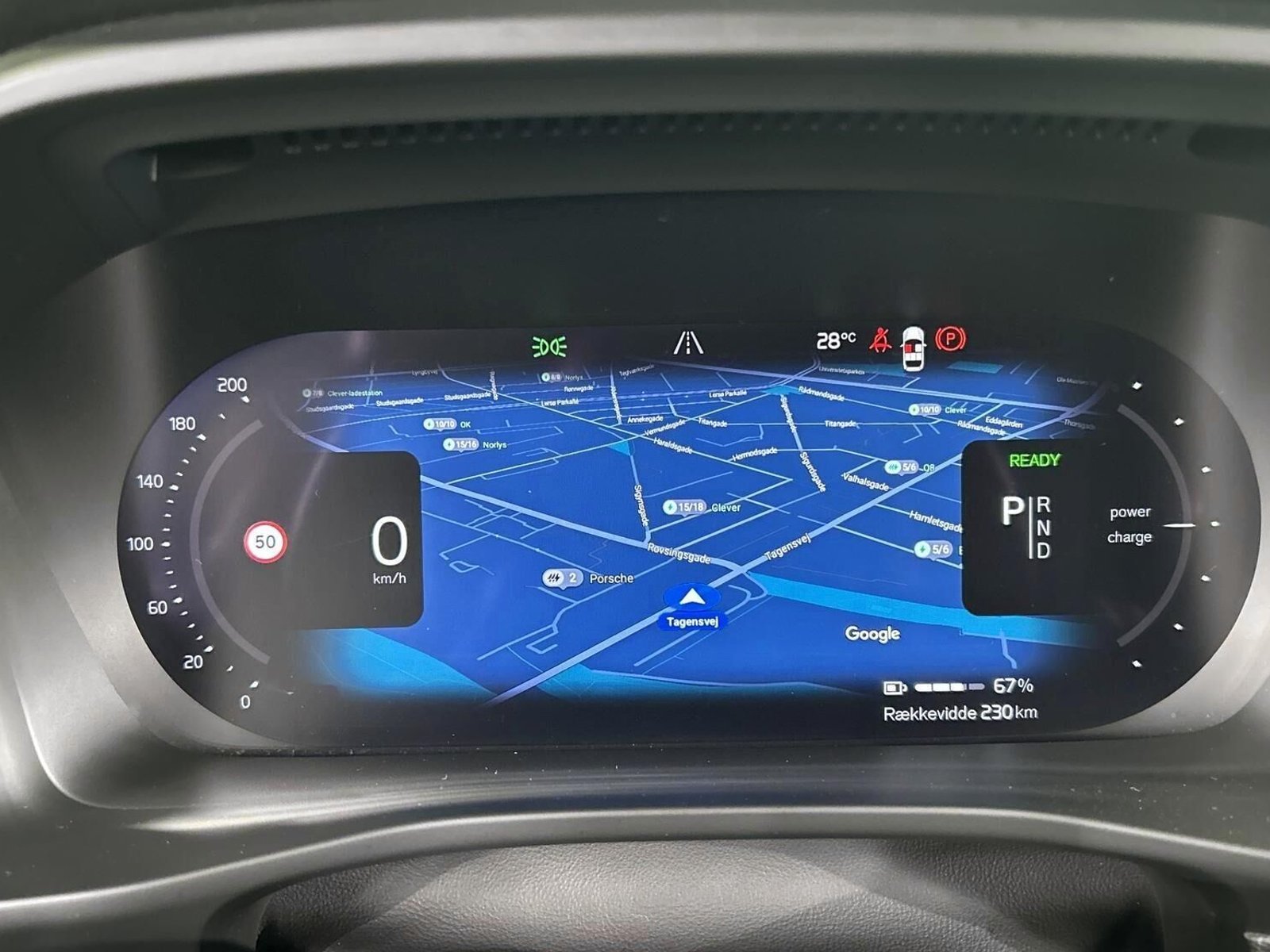 Volvo XC40 Recharge, 231ps, 2023