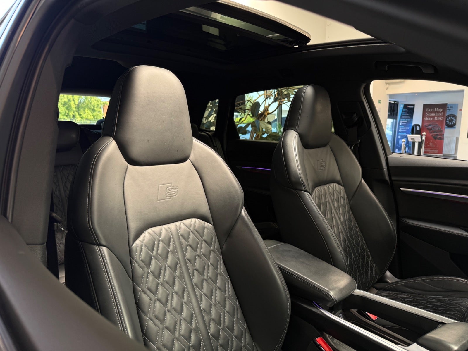 Audi e-tron 55 quattro, 408ps, 2020