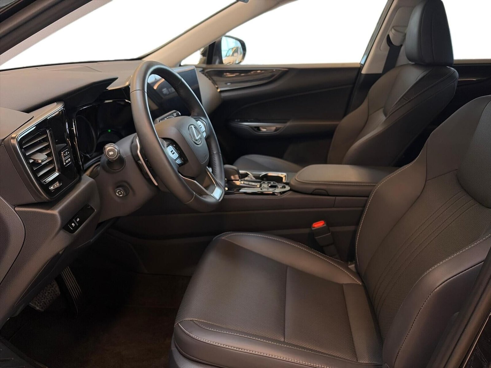 Lexus NX 450h+ E-CVT, 309hp, 2025