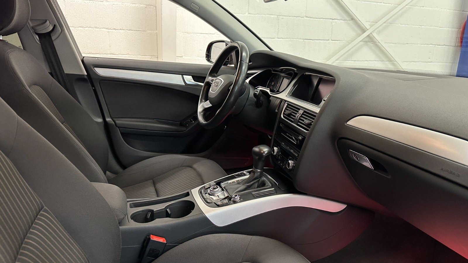 Audi A4 Avant 2.0 TDI DPF Multitronic, 177ps, 2013